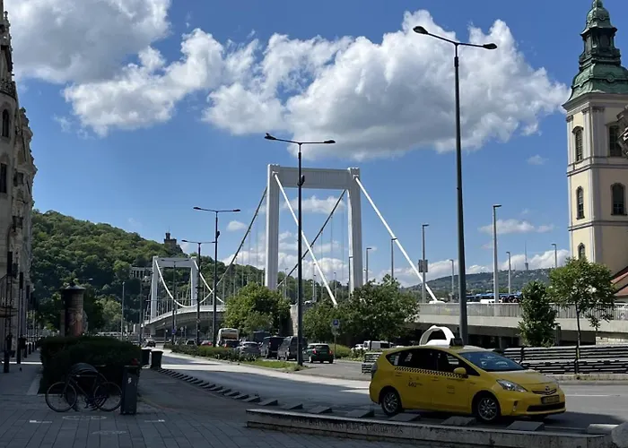 Budapest Diamond Flat
